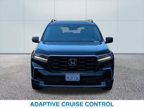 Used 2023 Honda Pilot Touring image 3