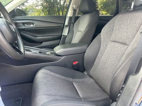 Used 2025 Honda Accord SE image 9