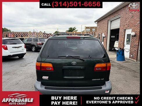 Used 2000 Toyota Sienna LE FWD image 4
