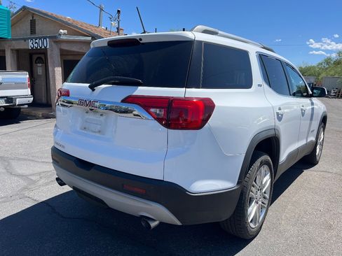 Used 2019 GMC Acadia SLT FWD image 3