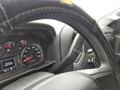 Used 2022 Chevrolet Silverado 2500 Custom w/ Custom Value Package RWD image 5