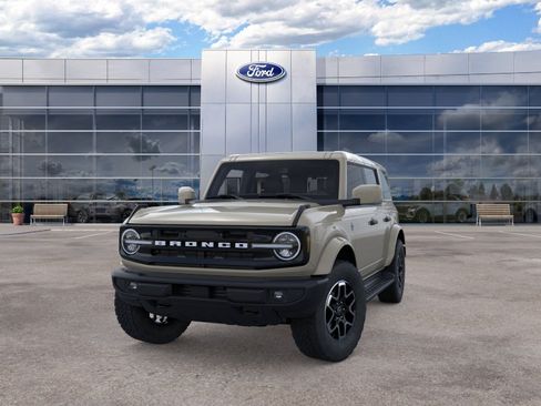 New 2026 Ford Bronco Outer Banks AWD/4WD image 2
