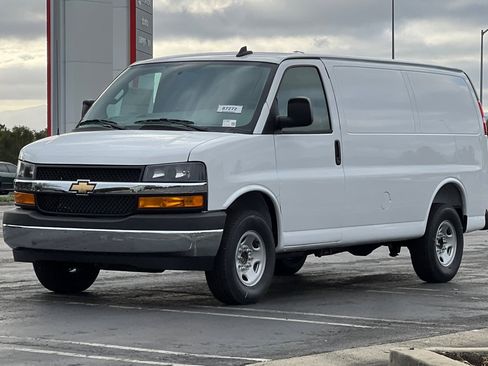 New 2025 Chevrolet Express 2500 w/ Driver Convenience Package image 8