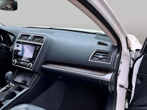 Used 2019 Subaru Outback 2.5i Limited AWD/4WD image 18