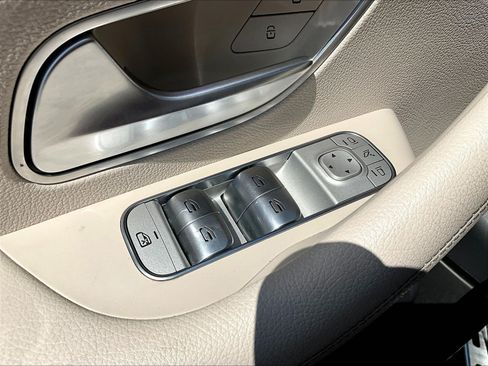 Used 2020 Mercedes-Benz GLS 450 4MATIC image 36