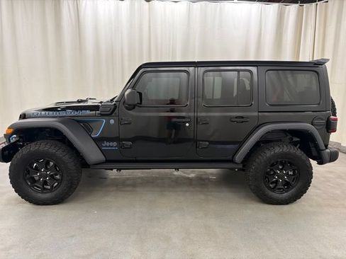 Used 2023 Jeep Wrangler Unlimited Rubicon 4xe AWD/4WD image 3