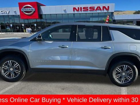 Used 2025 Chevrolet Traverse LT AWD/4WD image 6