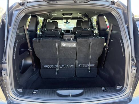 Used 2018 Chrysler Pacifica Touring-L image 13