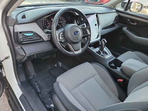 Used 2022 Subaru Outback Premium image 9