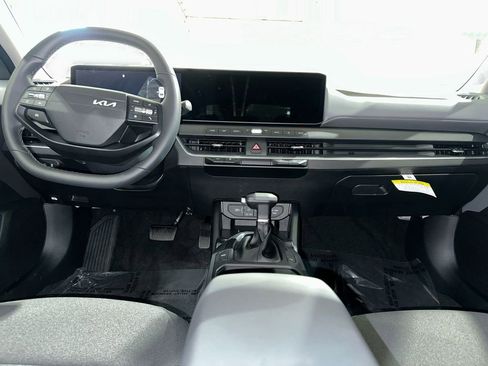 New 2025 Kia K4 EX image 21