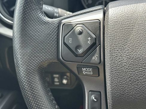 Used 2022 Toyota Tacoma TRD Sport w/ TRD Premium Sport Package AWD/4WD image 22