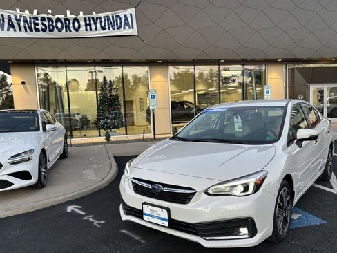 Used 2021 Subaru Impreza 2.0i Limited image 1