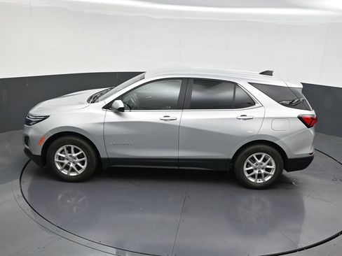 Used 2022 Chevrolet Equinox LT FWD image 16