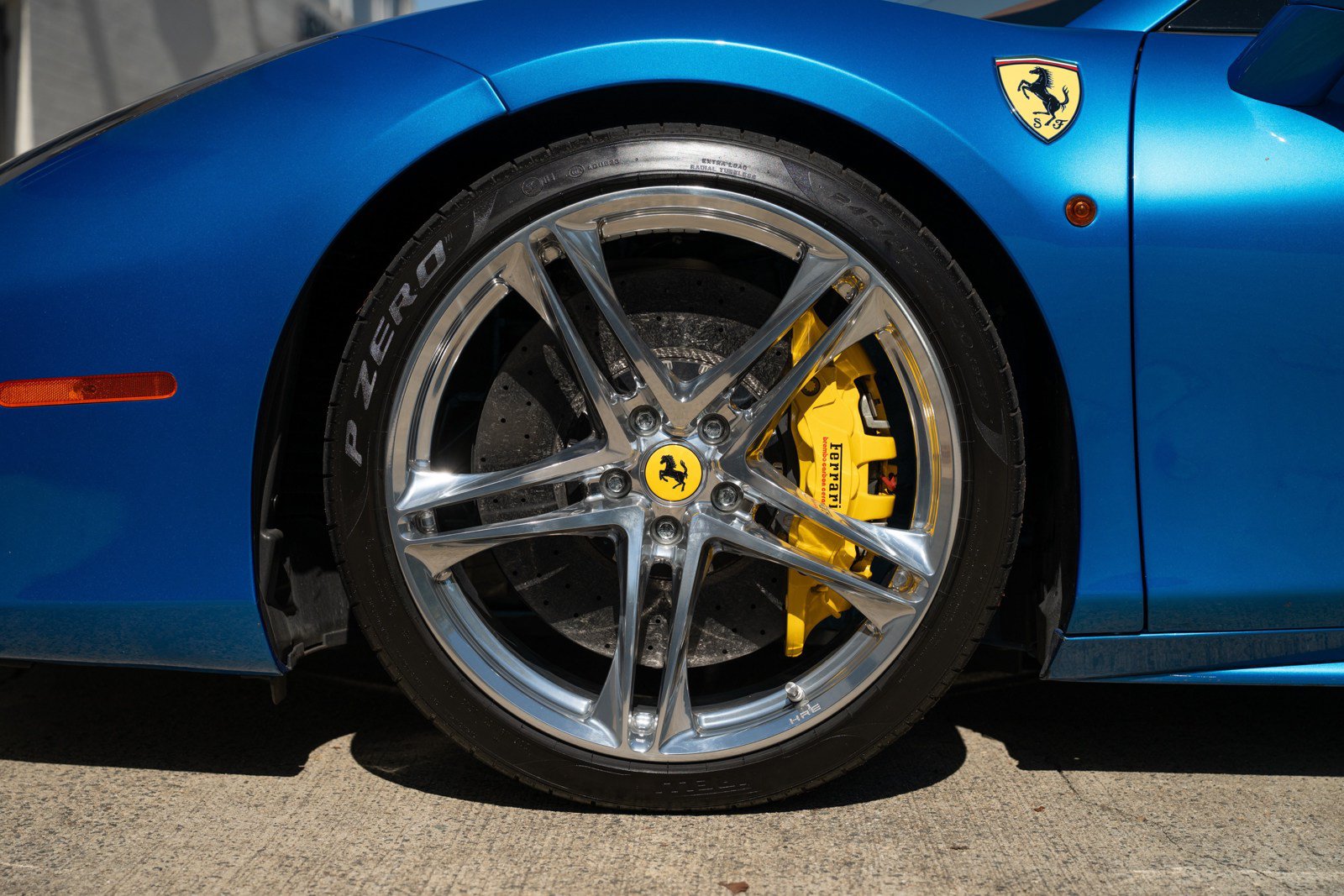 Used 2016 Ferrari 488 Spider RWD image 15