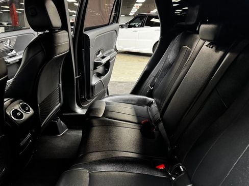 Used 2021 Mercedes-Benz GLA 250 image 43