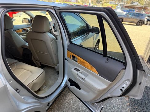 Used 2013 Lincoln MKX Base AWD 4dr SUV image 18