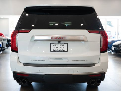 Used 2022 GMC Yukon Denali AWD/4WD image 5