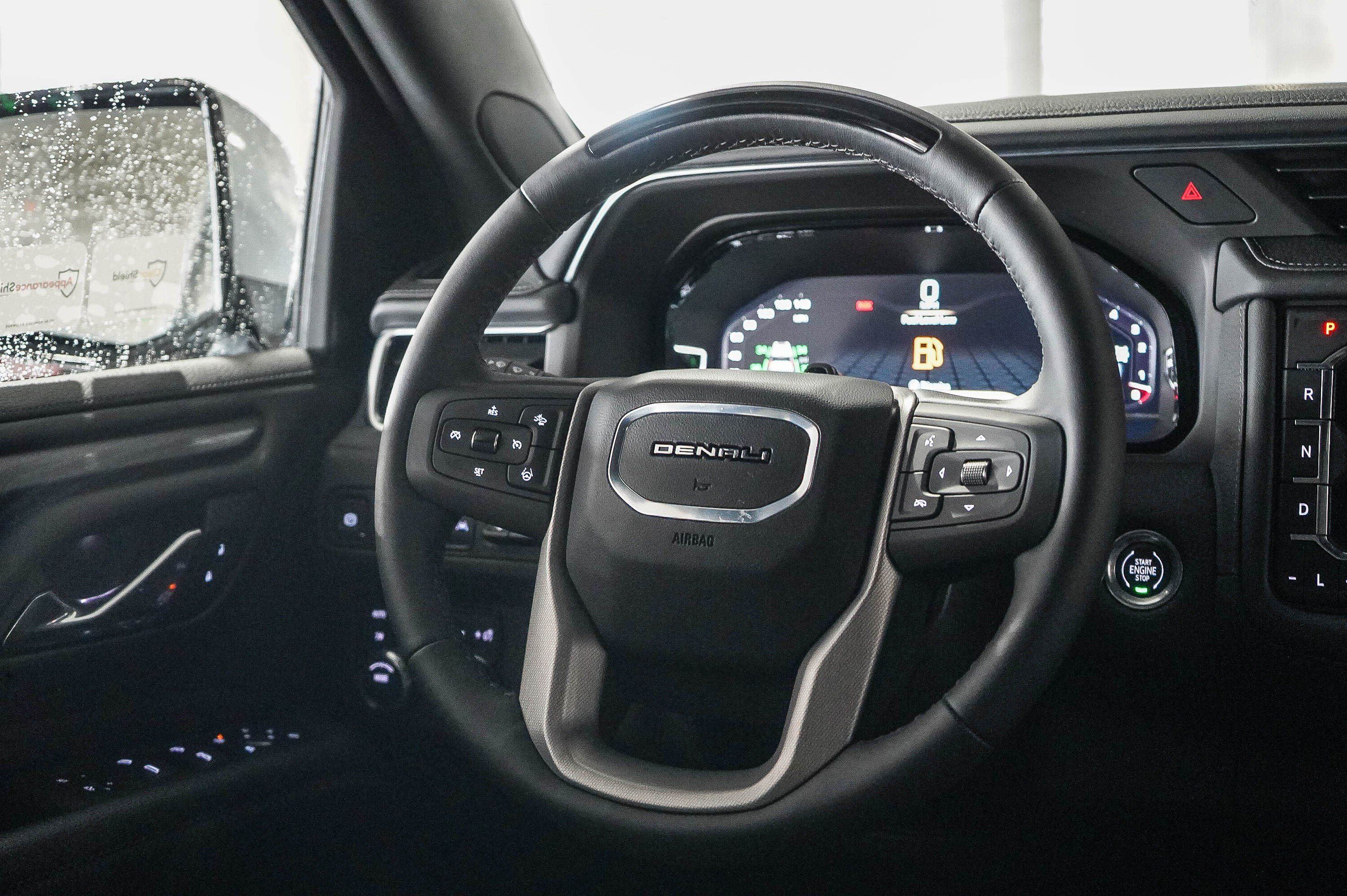 Used 2024 GMC Yukon Denali w/ Advanced Technology Package AWD/4WD image 17