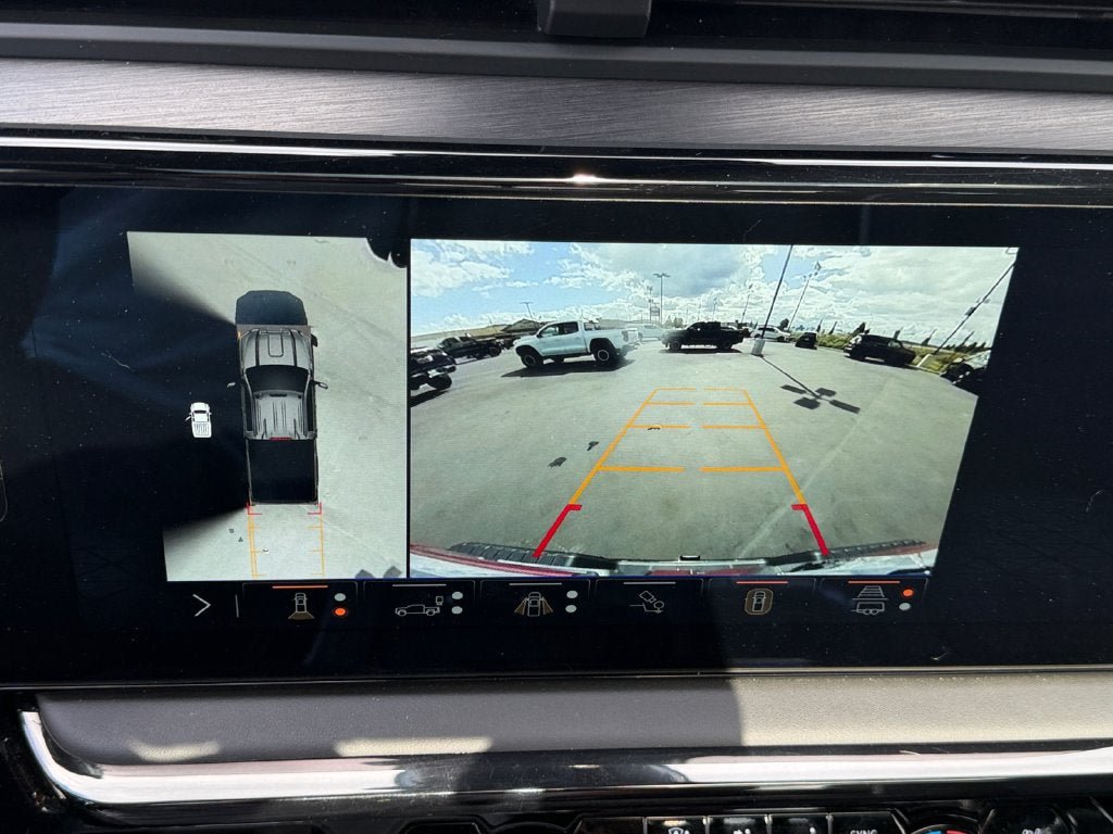 Used 2025 GMC Sierra 2500 AT4X AWD/4WD image 18