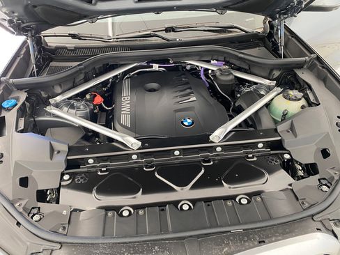 New 2026 BMW X5 xDrive40i w/ Climate Comfort Package image 32