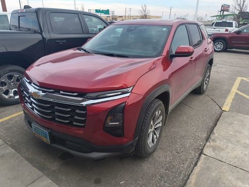 Used 2026 Chevrolet Equinox LT w/ Convenience Package II image 3