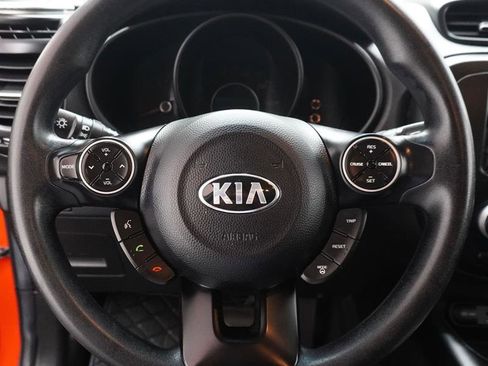 Used 2015 Kia Soul + FWD image 13
