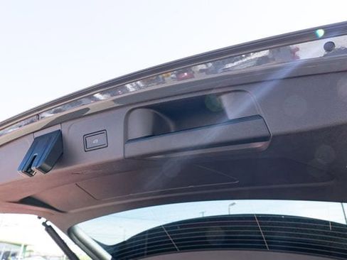 New 2026 Volkswagen Atlas SE image 38