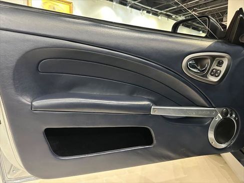 Used 2004 Aston Martin Vanquish RWD image 29