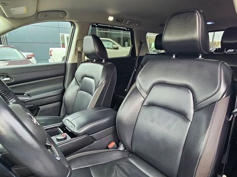 Used 2022 Nissan Pathfinder SL image 17