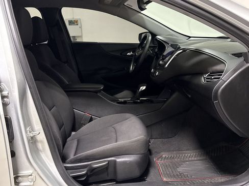 Used 2021 Chevrolet Malibu LT FWD image 21