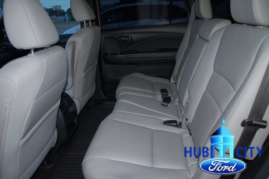 Used 2023 Honda Passport EX-L image 12