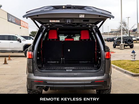 Used 2025 Toyota Sequoia TRD Pro AWD/4WD image 9
