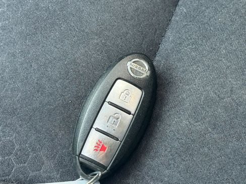 Used 2017 Nissan Juke SV image 23