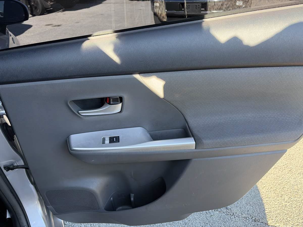 Used 2012 Toyota Prius V Three FWD image 23