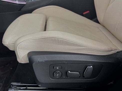 Used 2025 BMW X3 xDrive30i w/ Premium Package image 19