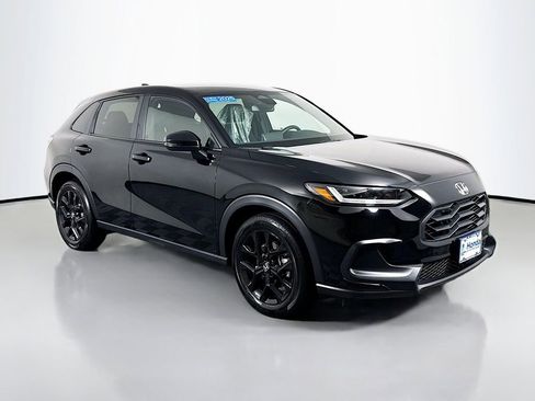 Certified 2025 Honda HR-V Sport image 1