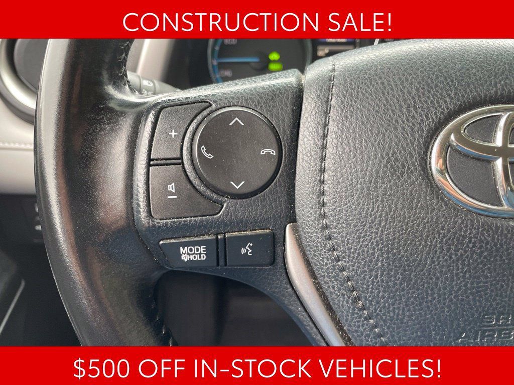Used 2018 Toyota RAV4 Limited AWD/4WD image 29