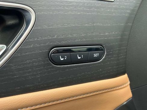 Used 2025 INFINITI QX80 Sensory image 35