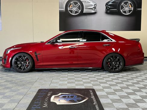 Used 2018 Cadillac CTS V w/ Carbon Fiber Package RWD image 7