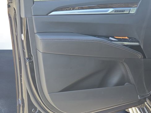 New 2026 Cadillac Escalade Platinum Sport w/ LPO, ONYX Package image 11