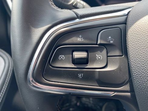 Used 2025 Buick Encore GX Preferred AWD/4WD image 20