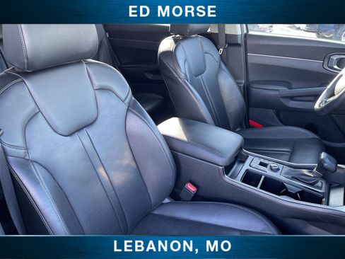 Used 2024 Kia Sorento S image 27