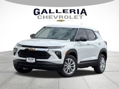 New 2026 Chevrolet TrailBlazer LS w/ LS Convenience Package FWD image 2