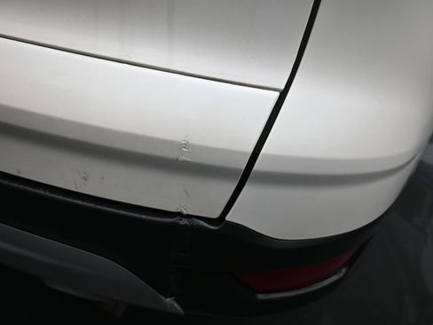 Used 2019 Ford Escape SE image 6