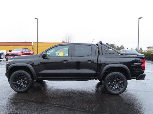 New 2025 Chevrolet Colorado Trail Boss w/ Midnight Edition image 4