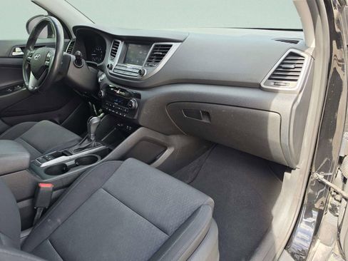 Used 2018 Hyundai Tucson Value FWD image 15