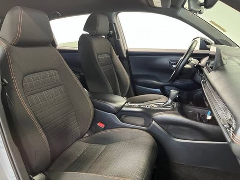 Used 2025 Honda HR-V Sport image 10