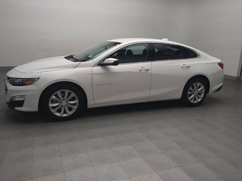 Used 2025 Chevrolet Malibu LT FWD image 2