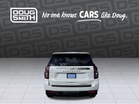 Used 2023 Chevrolet Suburban Premier image 4