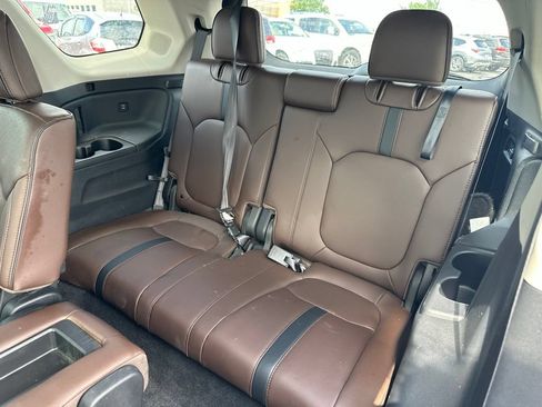 Used 2025 Honda Pilot Elite image 15